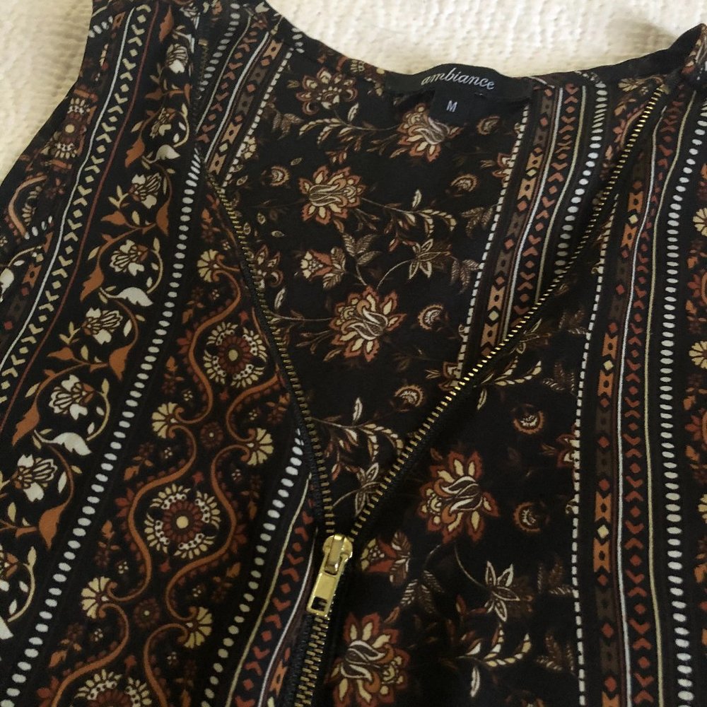Zipper-front patterned top - Picture 4 of 8